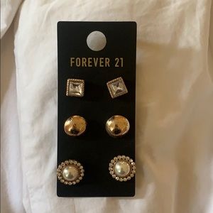 Set of 3 gold earrings